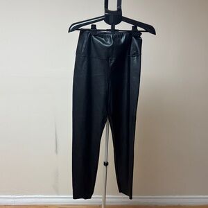 Wilfred Sleek Black Leatherette Leggings